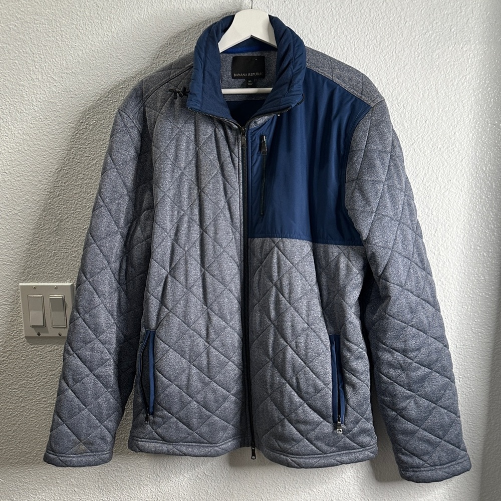 Banana Republic Men's Gray and Navy Quilted Puffer Jacket size XL